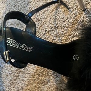 Missheel high heels size 7.5 never been worn